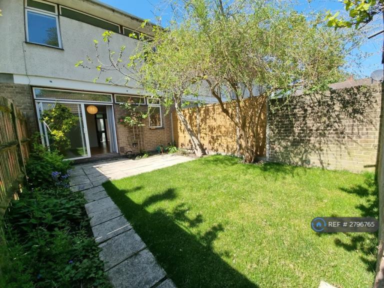 3 bedroom house in Kennoldes, London, SE21 (3 bed) (#2796765)