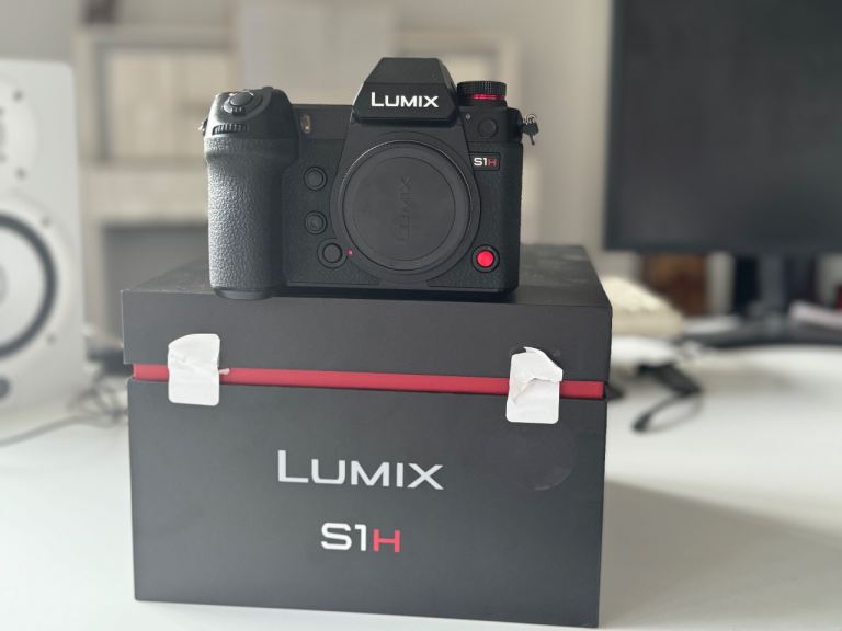 Panasonic LUMIX DC-S1H cinema camera, Like New, low shutter count, fully boxed like new