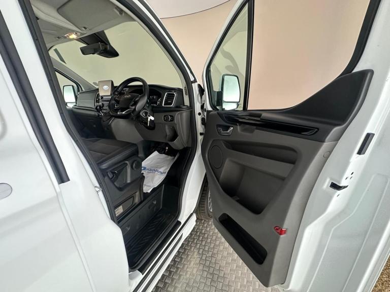 2023 Ford Transit Custom 2.0 EcoBlue 170ps Low Roof Limited Van PANEL VAN DIESEL Manual