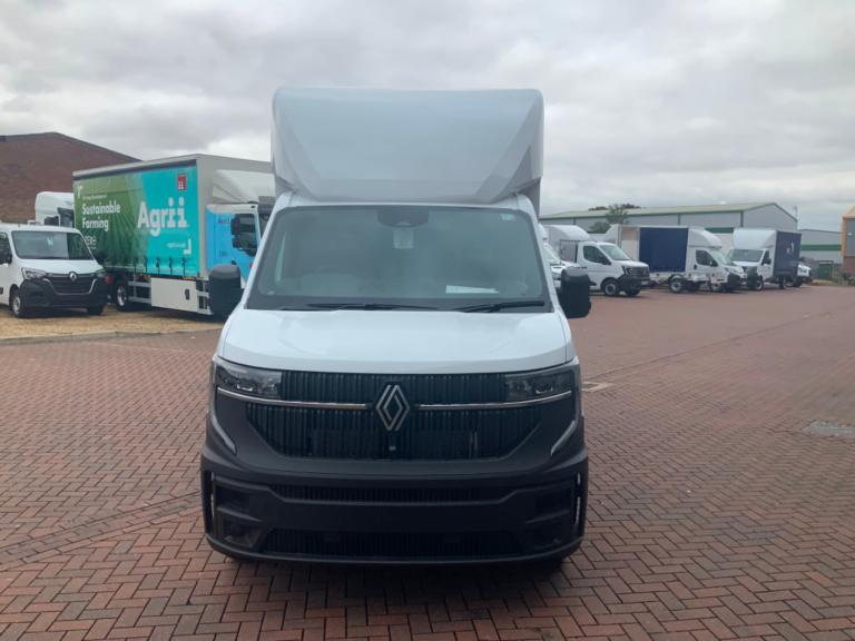 2026 Renault Master LL35dCi 150 Advance 4.1 Meter Curtain Sider **(BRAND NEW VEHICLE)** Curtainsi...