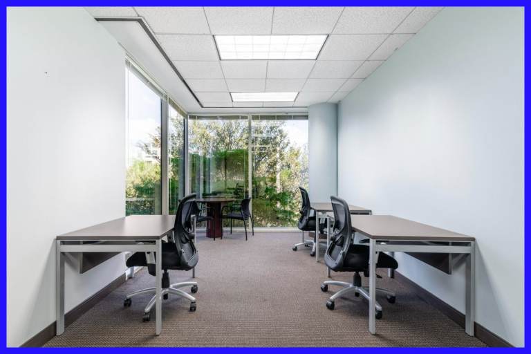 Uxbridge - UB10 0FD, Find office space in Regus Hillingdon House for 5 people