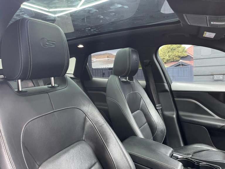 2016 Jaguar F-Pace 3.0d V6 S 5dr Auto AWD ESTATE DIESEL Automatic