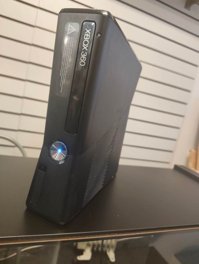 Ice Blue Xbox 360 slim Console 250GB + Controller 🎮 Please Check Description