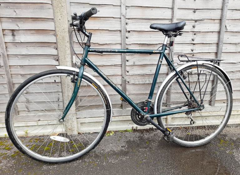 Adult city bike with pannier