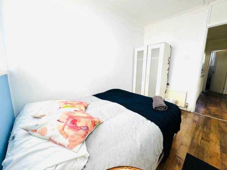 🌸🌸🌸Double Room in a Shared Flat – E1 🏠Stepney Green🌸🌸🌸