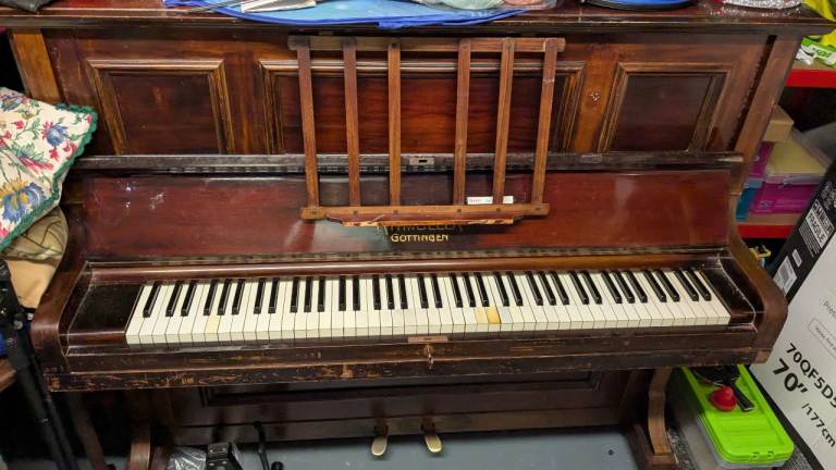 Ritmuller Gottingen Upright Piano – Fair Condition