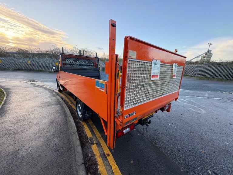 70 Ford Transit 130 350 rwd 14ft dropside/flatbed pickup with taillifed NO vat 