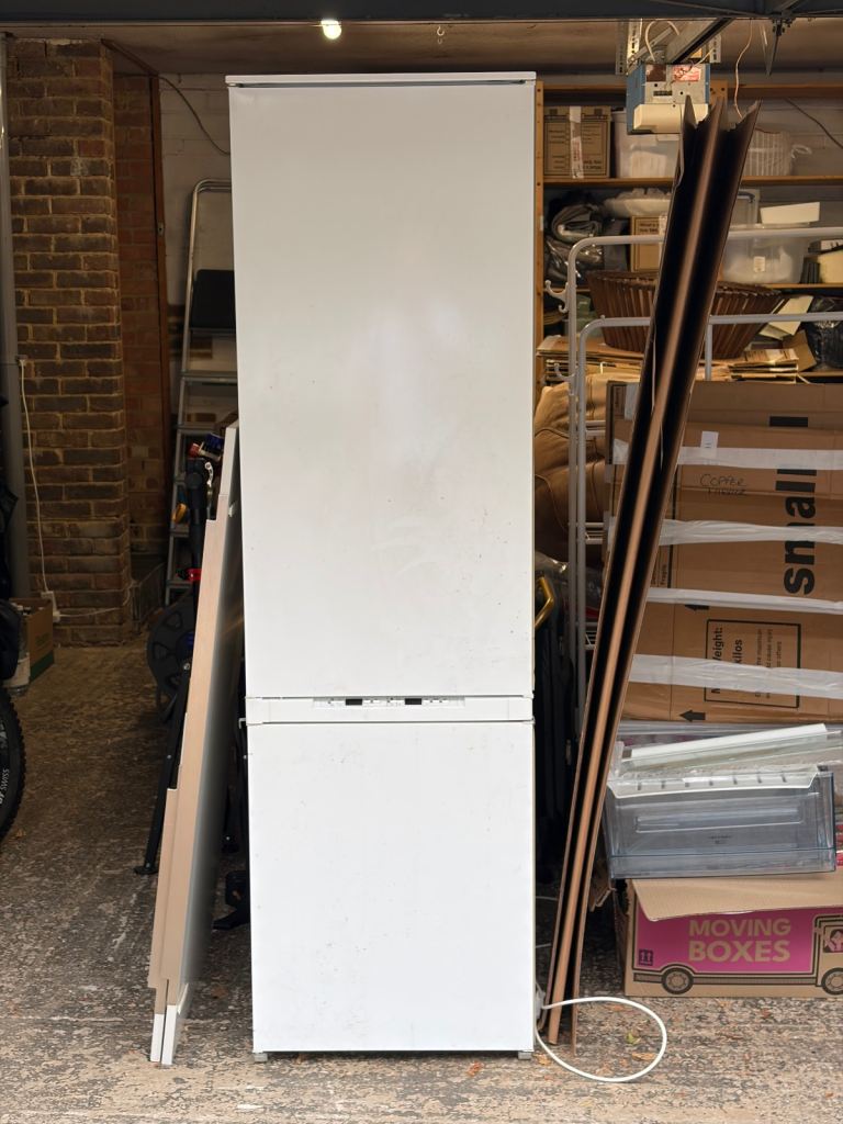 AEG Integrated Fridge Freezer SCT71900S0