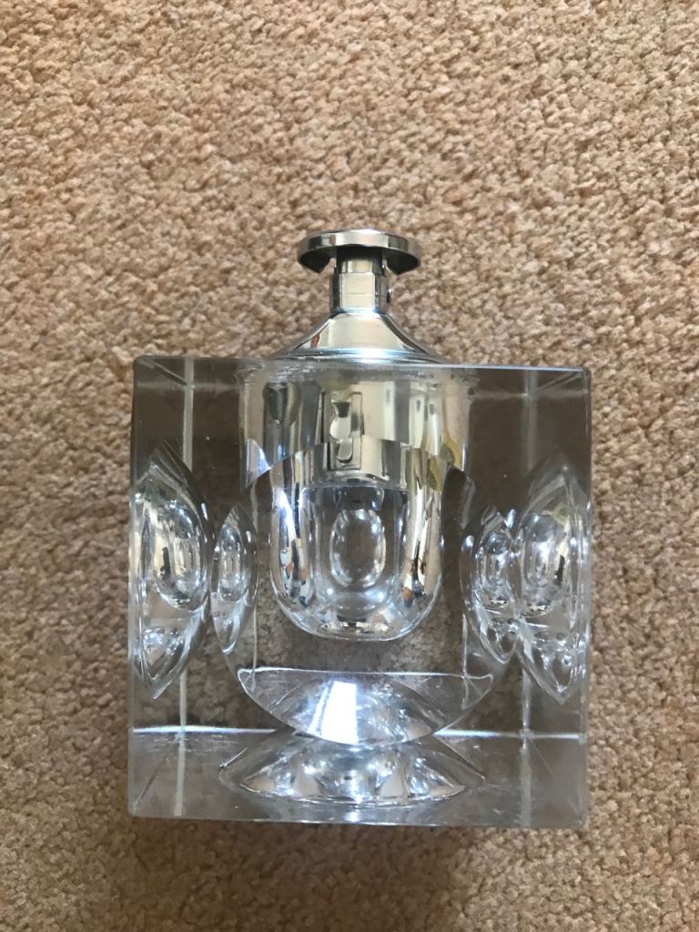 Stylish Square Crystal Lighter with Chrome Finish