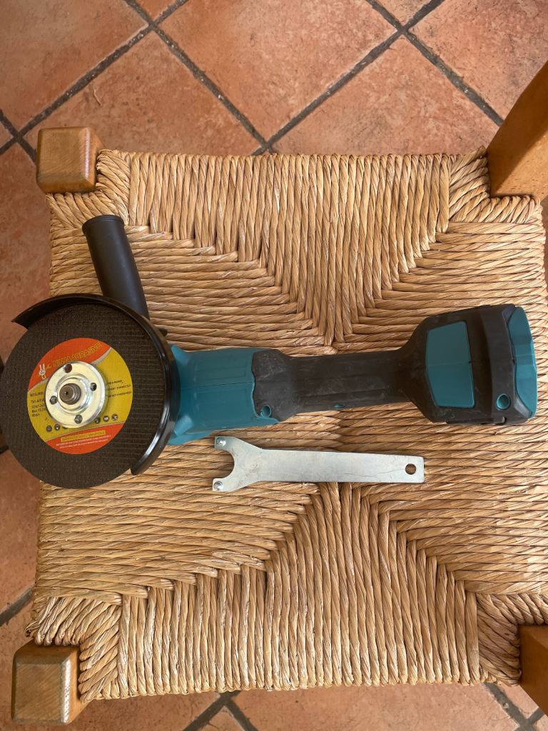 NEW MAKITA COMPATIBLE 18V 125MM ANGLE GRINDER BODY 
