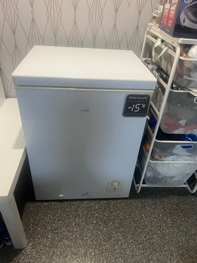 Selling me lovely Chest Freezer in Good condition 