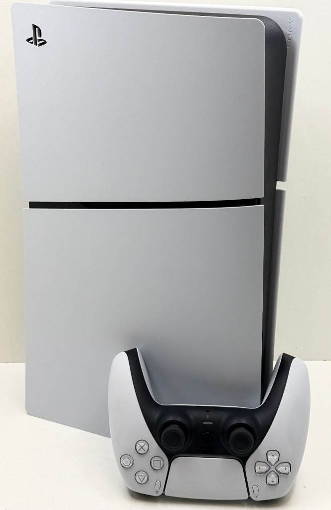 PlayStation 5 Slim digital leads & Controller