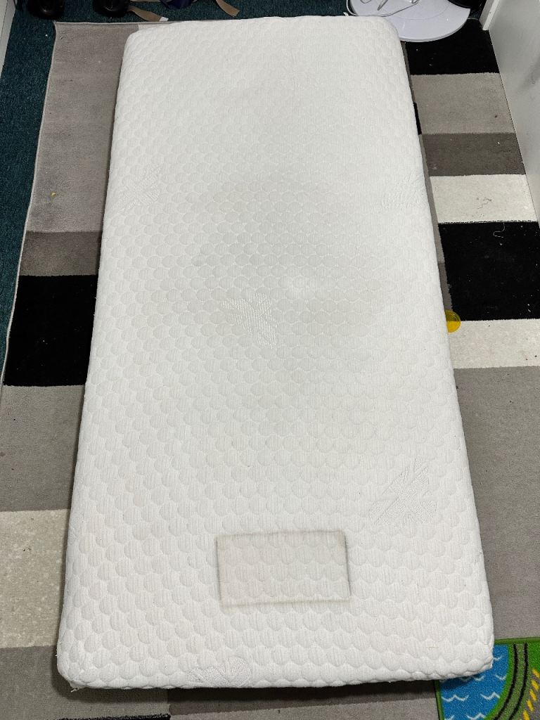 image for 2 Single foam  mattress 