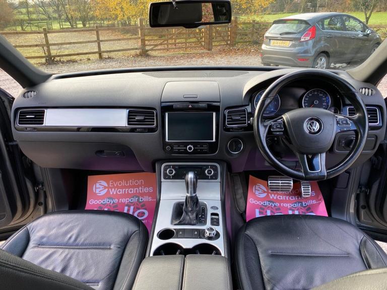 2014 Volkswagen Touareg 3.0 TDI V6 BlueMotion Tech R-Line Tiptronic 4WD Euro 5 (s/s) 5dr ESTATE D...