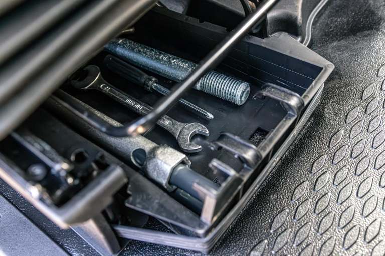 2025 IVECO DAILY 7.2T 180BHP MANUAL RECOVERY TRUCK TILT AND SLIDE FULLY LOADED!