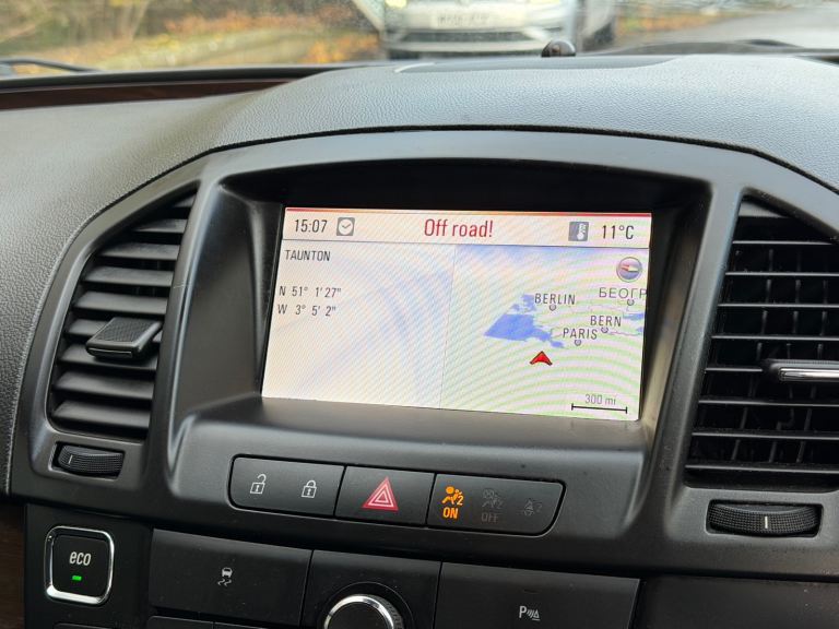 Vauxhall, INSIGNIA, Estate, 2011, Manual, 1956 (cc),5 doors - Image 15