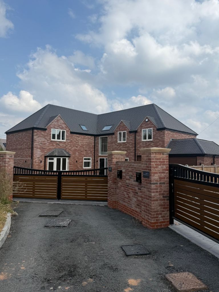 Luxury 5 Bedroom Detached Home – Westwood Heath, Coventry CV4