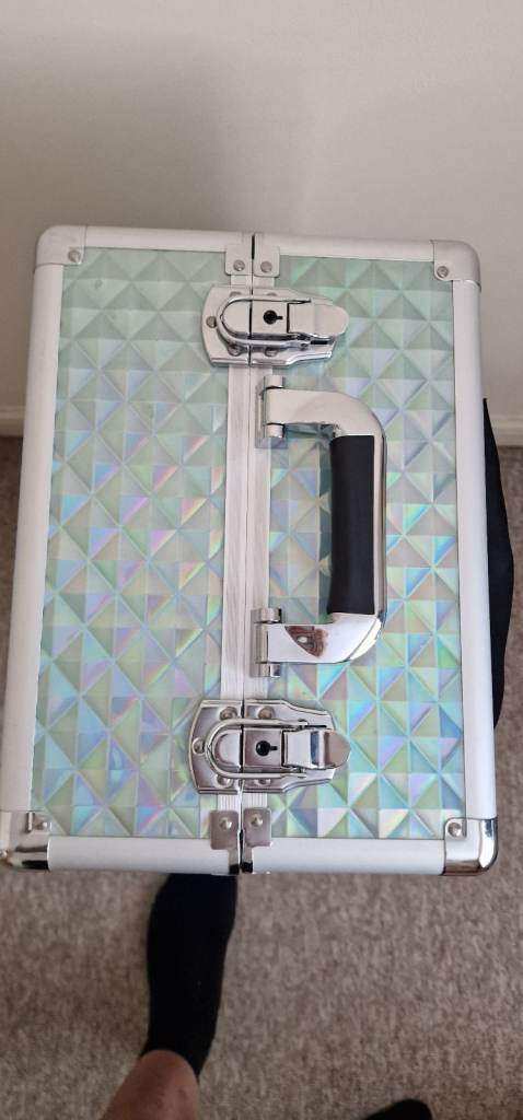 4 in 1 Professional Makeup Trolley (Mint Blue) Very Good condition