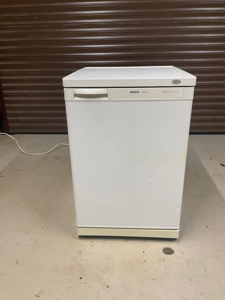 Bosch Under Counter Freezer (can deliver)