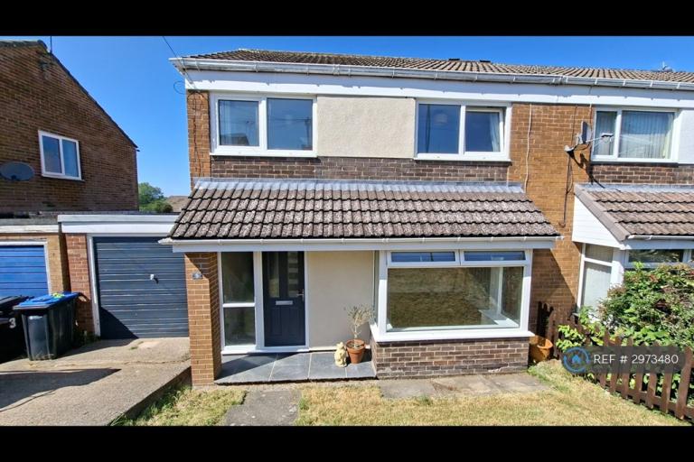 3 bedroom house in Burnside Close, Harrogate, HG1 (3 bed) (#2973480)