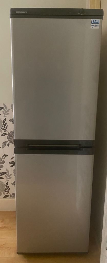 Beko Freestanding Fridge Freezer – Good Condition