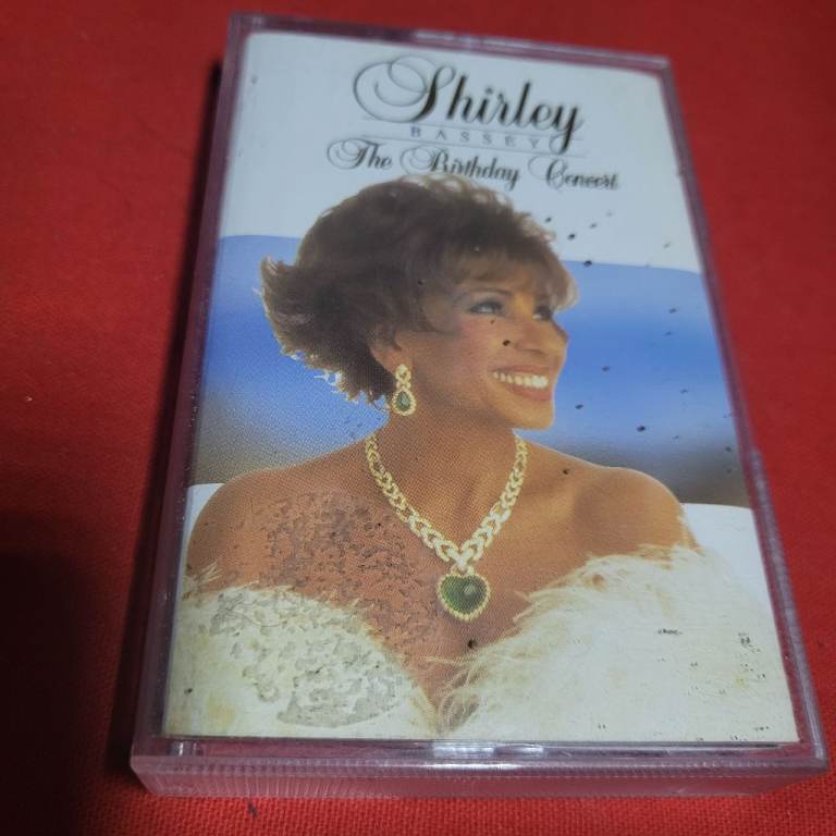Shirley Bassey - The Birthday Concert Cassette Tape Live Jazz Vocal A11