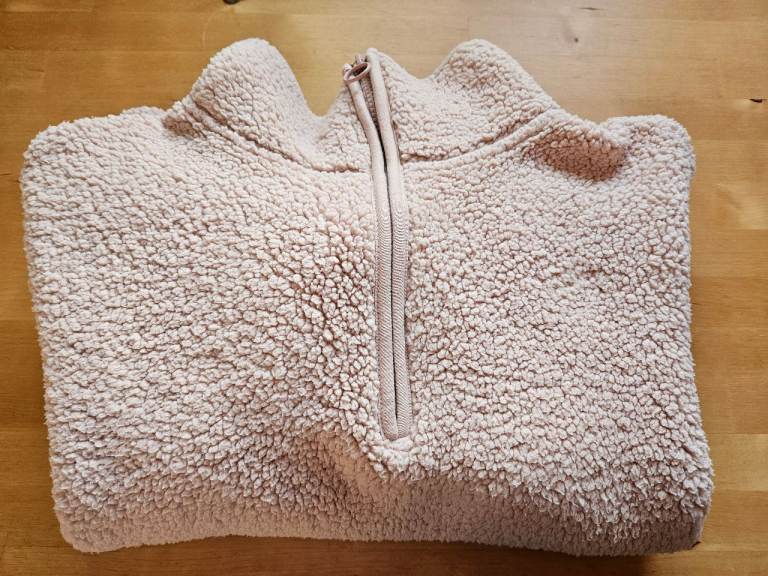 Ladies brand new fleece bed jacket / nightwear / pyjama jacket £5