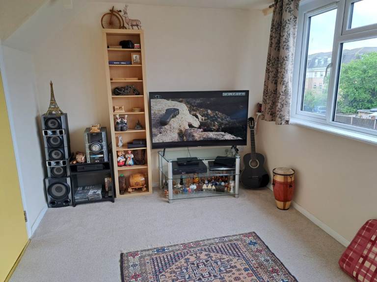 Great condition double room in a tidy house to rent in Greater London