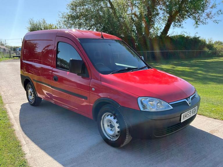 image for 2010 VAUXHALL COMBO 1.3 CDTI 1 OWNER DIRECT FROM ROYAL MAIL !