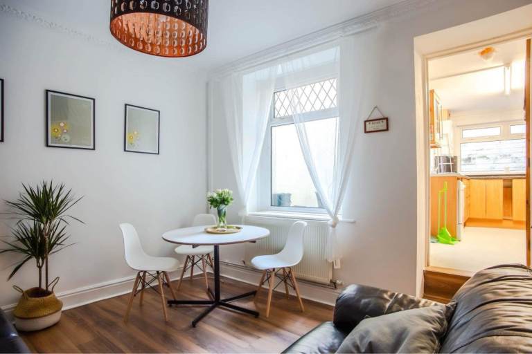 Room for Rent – Available ASAP