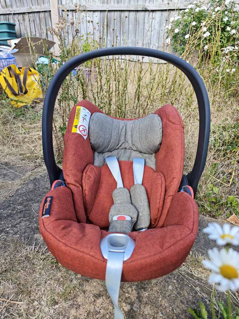 Cybex Baby Car Seat – Red, COLLECTION ONLY!