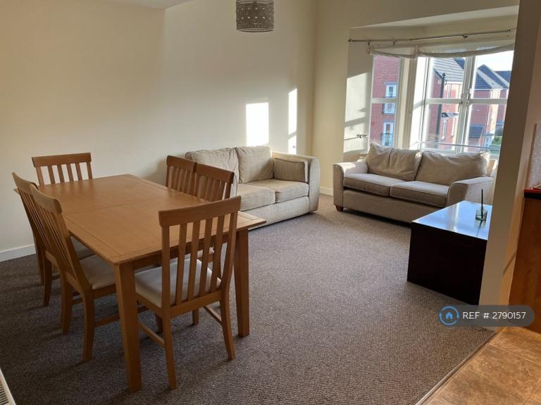 3 bedroom flat in Houston Gardens, Great Sankey, Warrington, WA5 (3 bed) (#2790157)