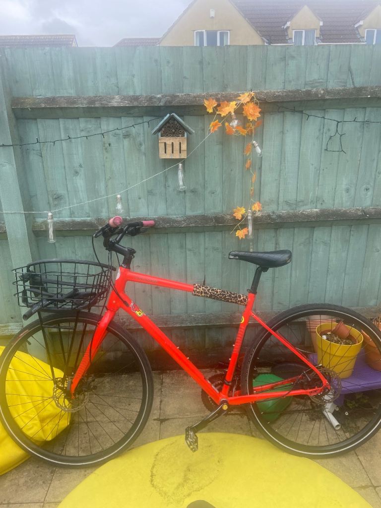 Cannondale Quick 5 hybrid bike