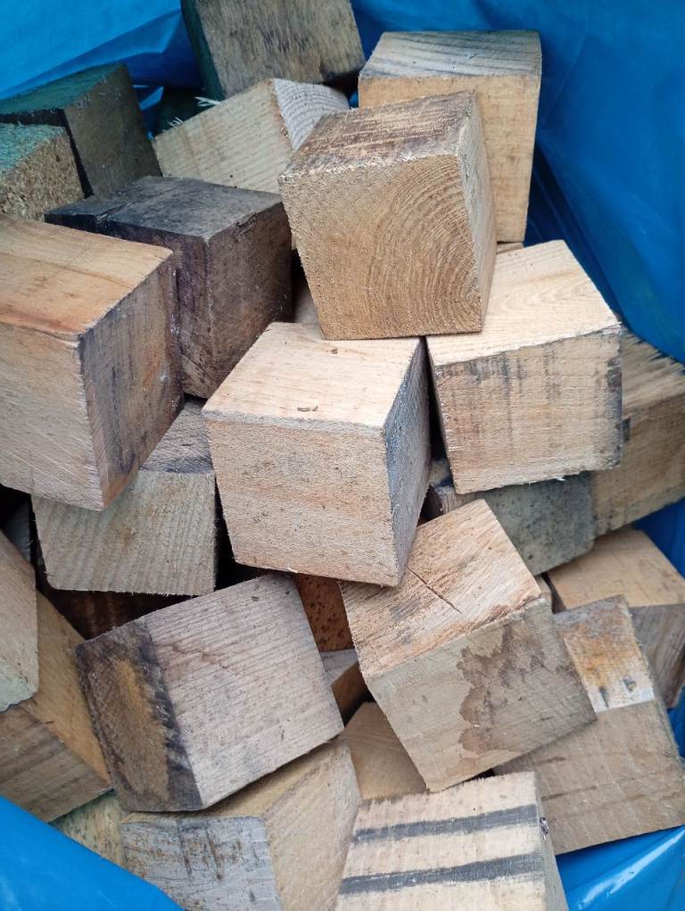 Air dried timber fire wood blocks mixed sizes mixed for stoves etc..