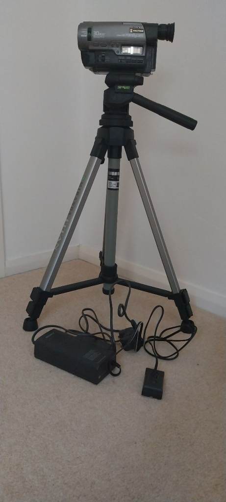 Sony Hi8 video camera CCD-TR820E and Titan Tripod