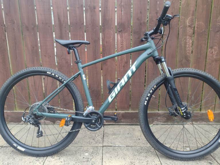 Giant mountain bike 
