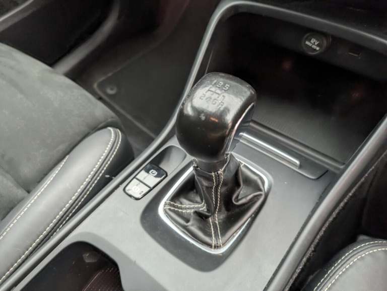 2021 Volvo XC40 1.5 T3 R-Design SUV 5dr Petrol Manual Euro 6 (s/s) (163 ps) BLUETOOTH+NAVIG ESTAT...