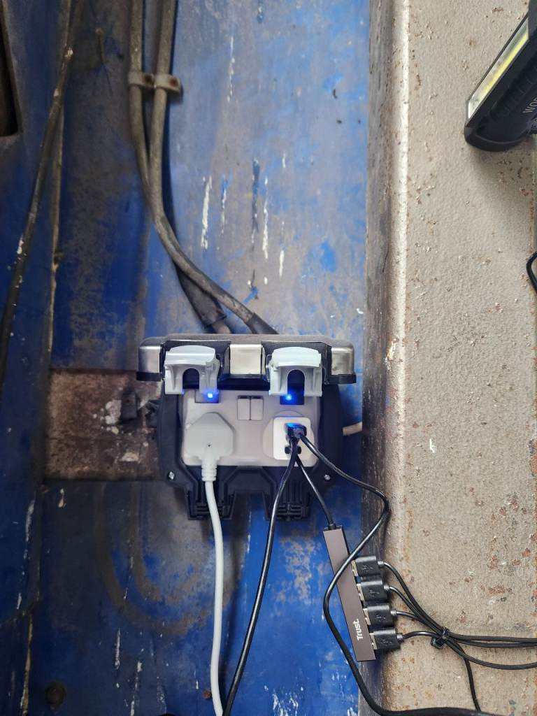 Handyman and Electrician