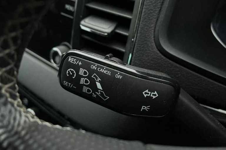 2019 Skoda Karoq 2.0 TDI Sport Line 4x4 5dr ESTATE DIESEL Manual