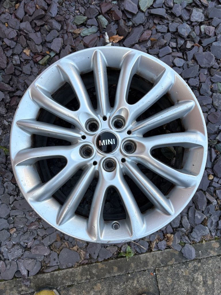 17” mini clubman alloy wheel