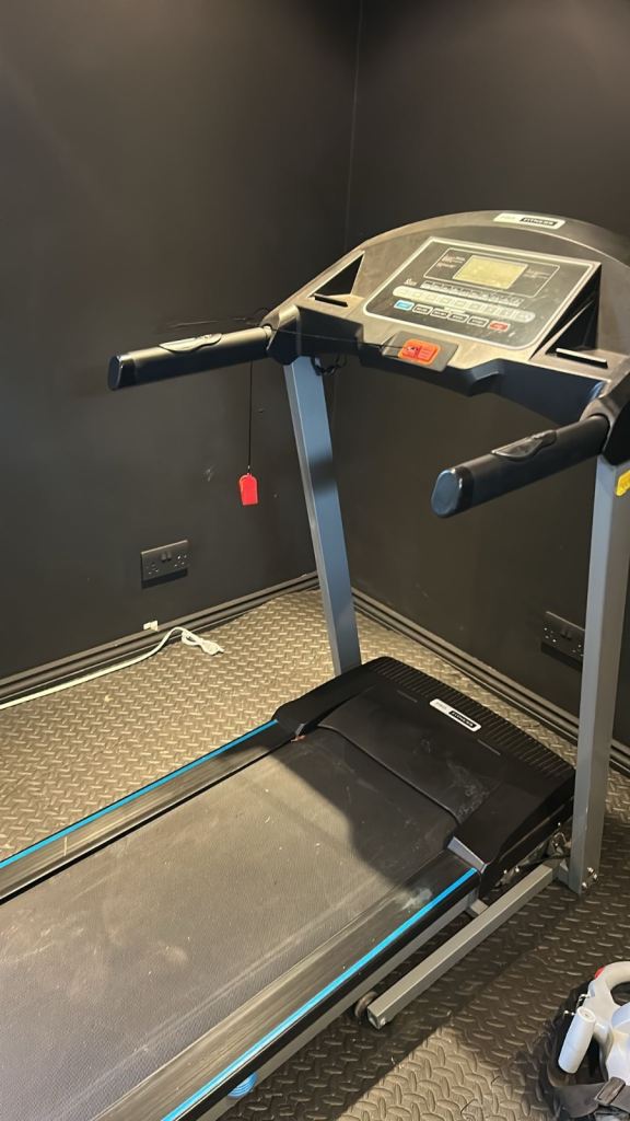 Pro Fitness Folding Motorised Treadmill – Excellent Home Gym Workout Machine 