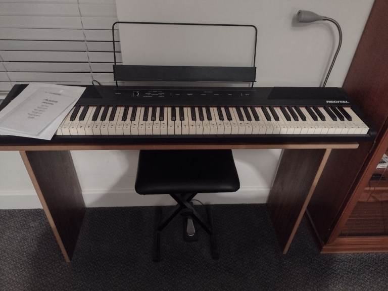 Electric keyboard piano