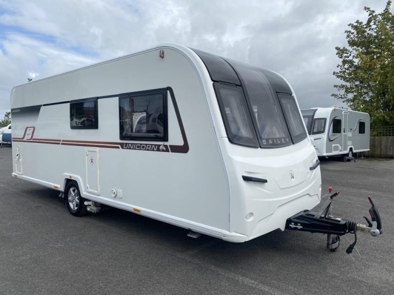 2018 BAILEY UNICORN VALENCIA 4 BERTH TOURING CARAVAN