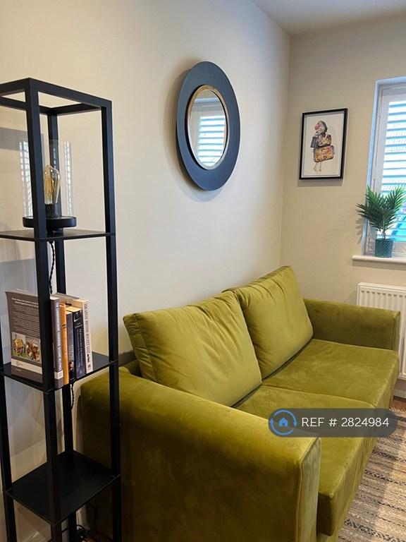 1 bedroom flat in Redfern Close, Cambridge, CB4 (1 bed) (#2824984)