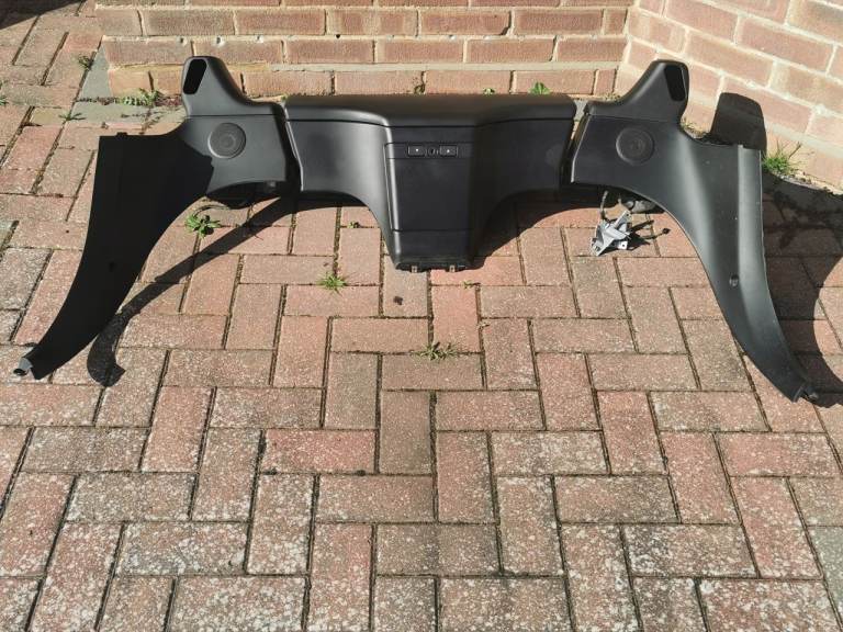BMW Z3 STOTRAGE BOX AND SPEAKERS