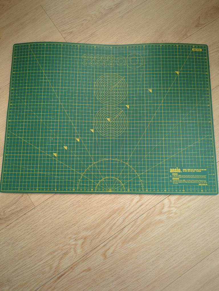 Craft cutting mat 