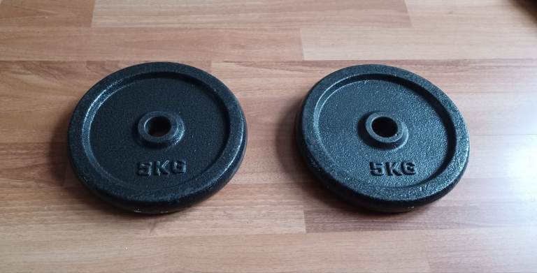 Two 5kg Cast Iron Weight Plates