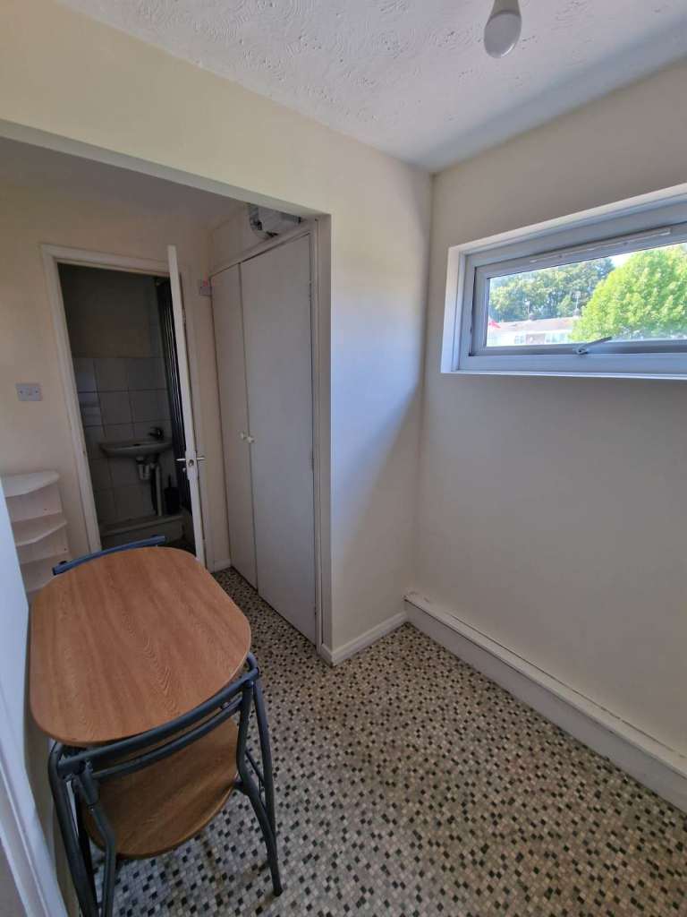 studio flat