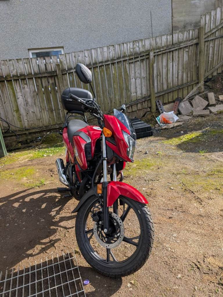 Honda CB 125 F - motorcycle 