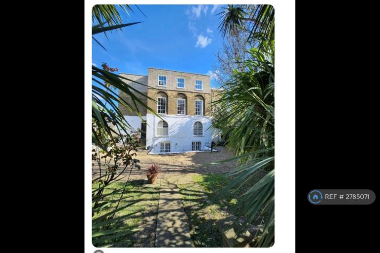 Studio flat in Islington, London, N1 (#2785071)